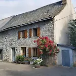 Hébergement de vacances Maison Individuelle Au Calme Sur L'aubrac *