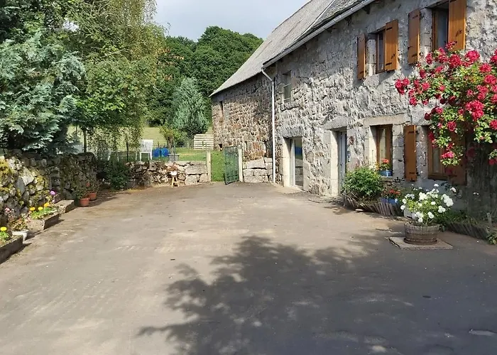 Maison Individuelle Au Calme Sur L'aubrac